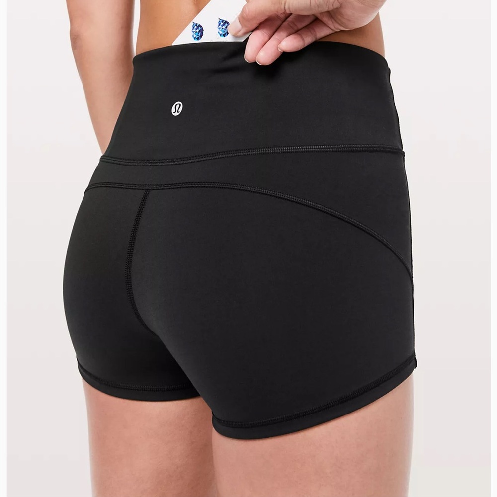 Lululemon In Movement Biker Shorts Everlux 2.5" Size 4 in Black.